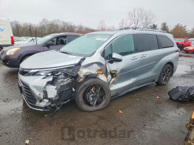 Toyota Sienna 2025 5TDESKFC8SS211105