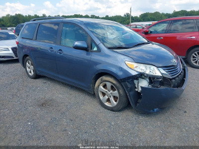 Toyota Sienna 2017 5TDKZ3DC7HS783184