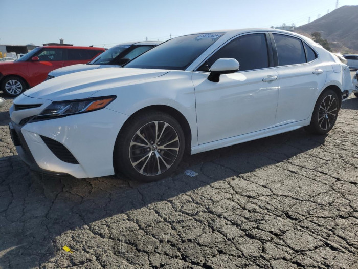 Toyota Camry 2018 VIN JTNB11HK3J3024628