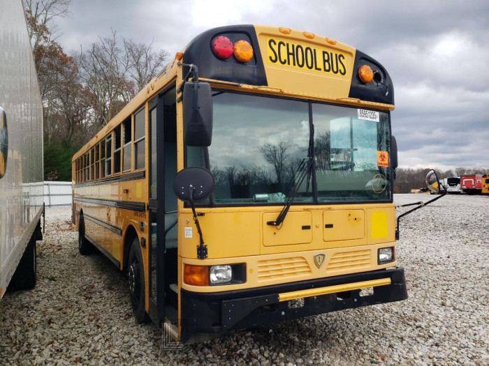 Ic corporation Re series 2013 VIN 4DRBWAAN1DB300840