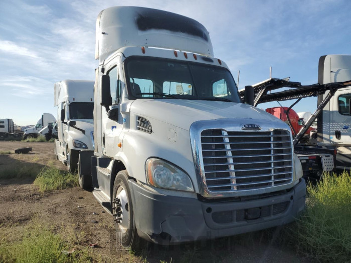 Freightliner All other 2016 VIN 3AKBGADV8GSGU9408