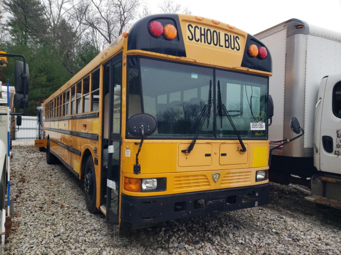 Ic corporation Re series 2013 VIN 4DRBWAAN9DB300827