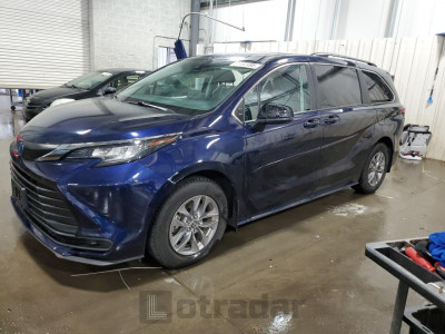 Toyota Sienna 2022 5TDBSKFC3NS059614