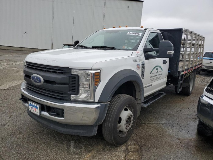 Ford F550 2019 VIN 1FDUF5HT9KDA24395