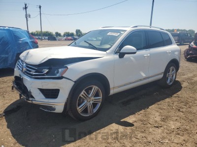 Volkswagen Touareg 2015 WVGEF9BP3FD004401