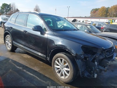 Volkswagen Touareg 2016 WVGEF9BP0GD010125