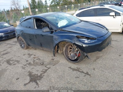 Tesla Model y 2024 7SAYGDEF4RF066068