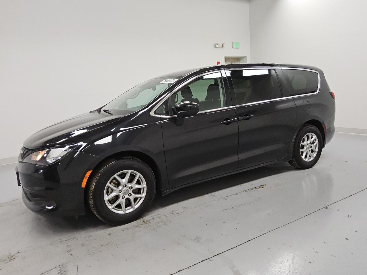 CHRYSLER MINIVAN 2023 2C4RC1CG2PR515563