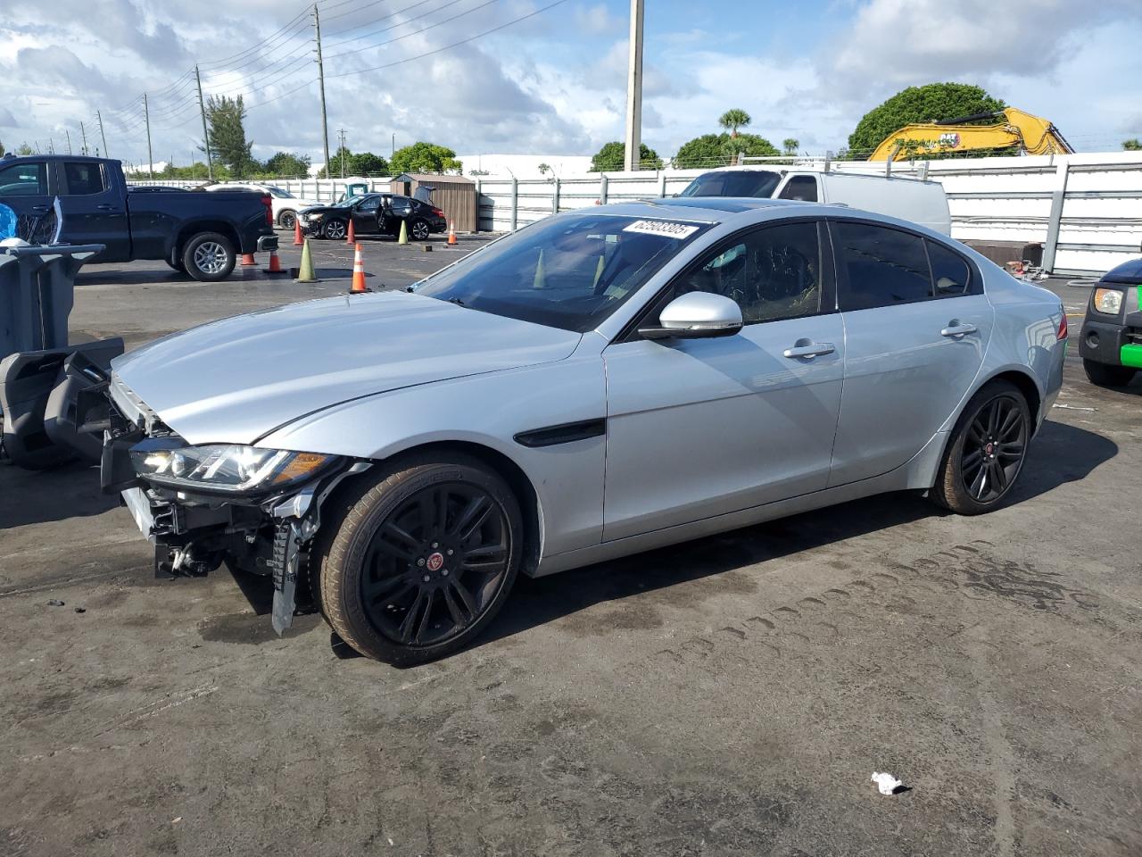 JAGUAR XE 2018 SAJAE4FX1JCP23939