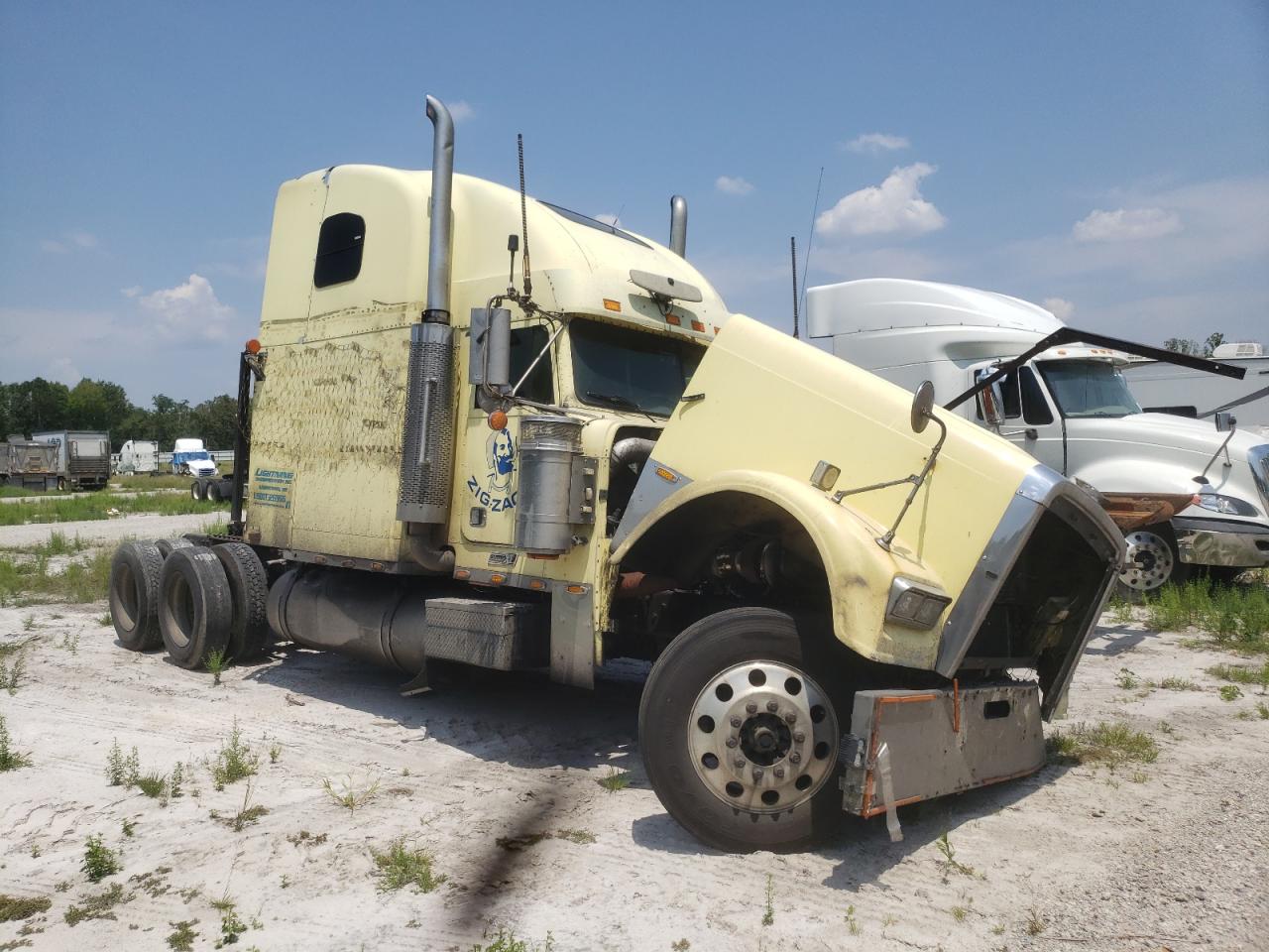 FREIGHTLINER ALL OTHER 2001 1FUPCDZB11LH10036