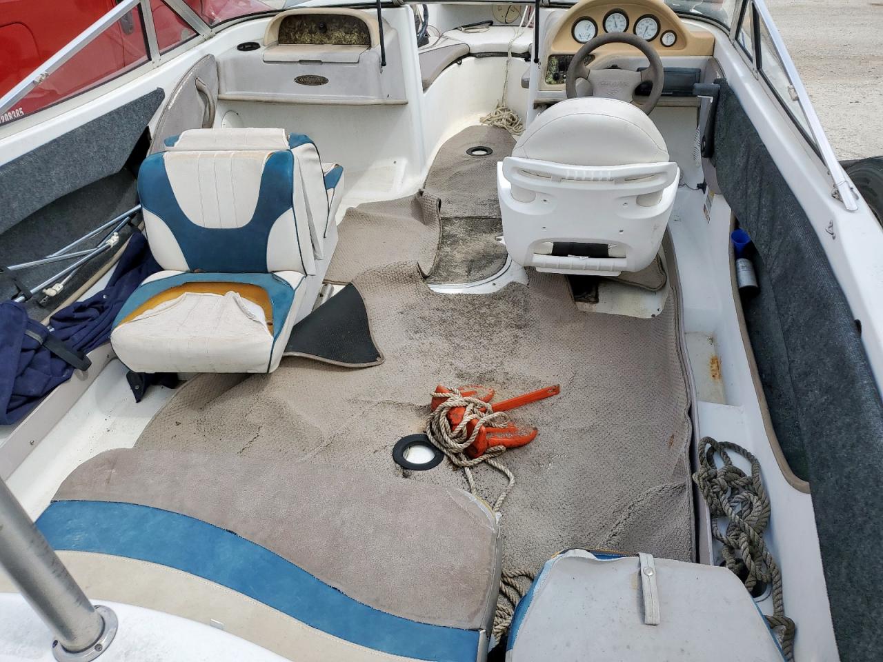 FOUR WINNS FISH AND S 2002 VIN GFNML108B202 photo 6