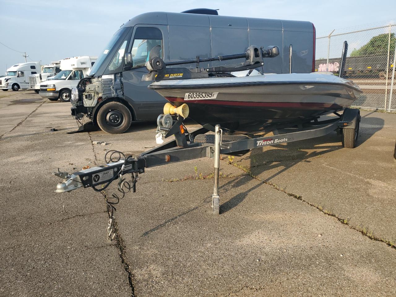 TRITON BOAT W/TRL 2013 VIN TRT13161K213 photo 2