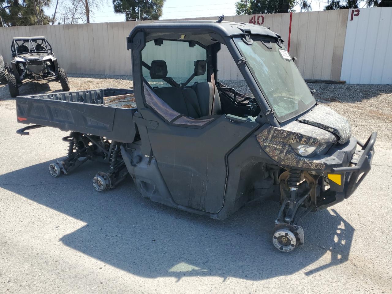 CAN-AM DEFENDER 6 2020 3JB6GAX47LK000274