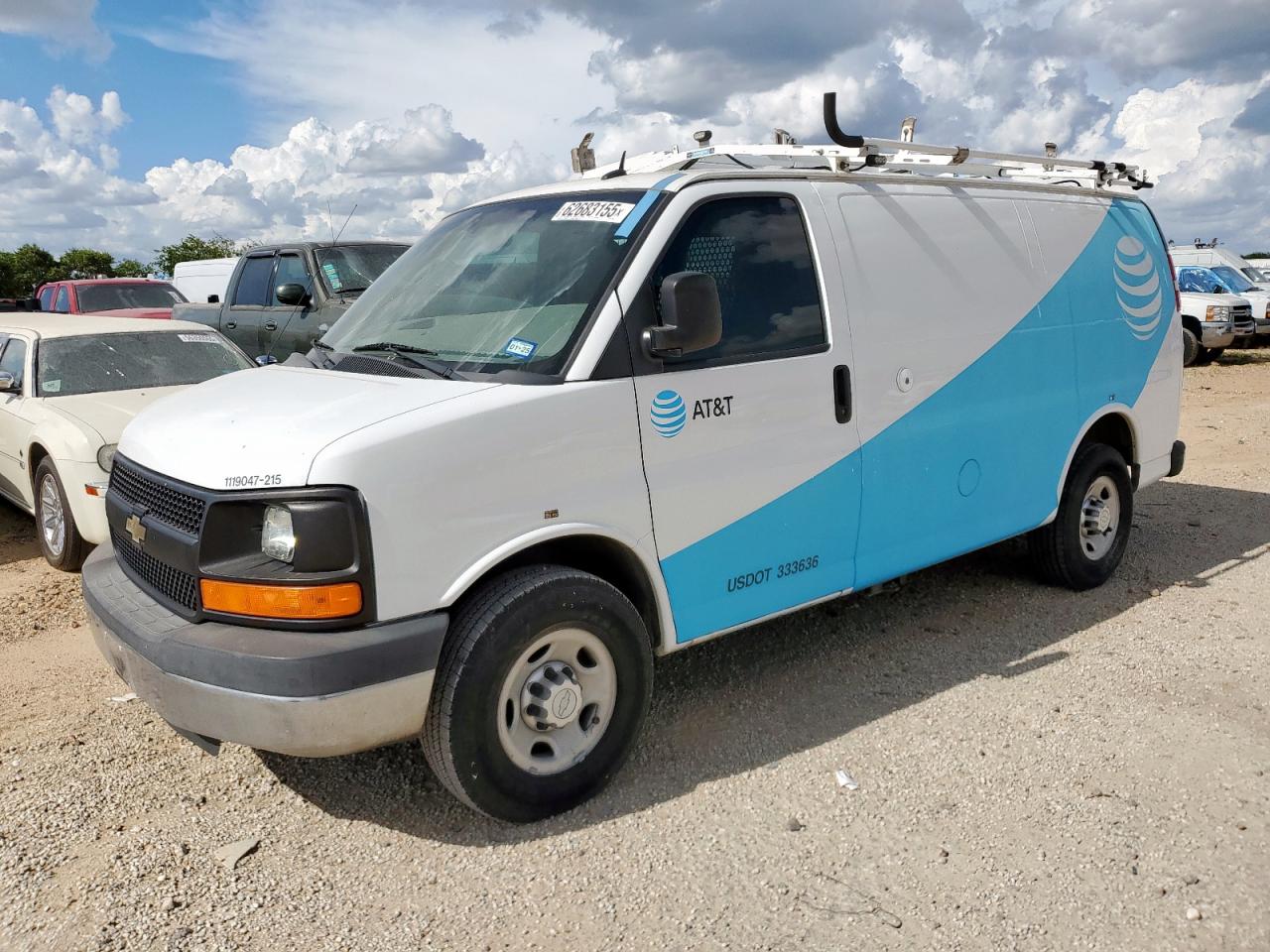 CHEVROLET EXPRESS 2015 1GCWGFCF2F1131622