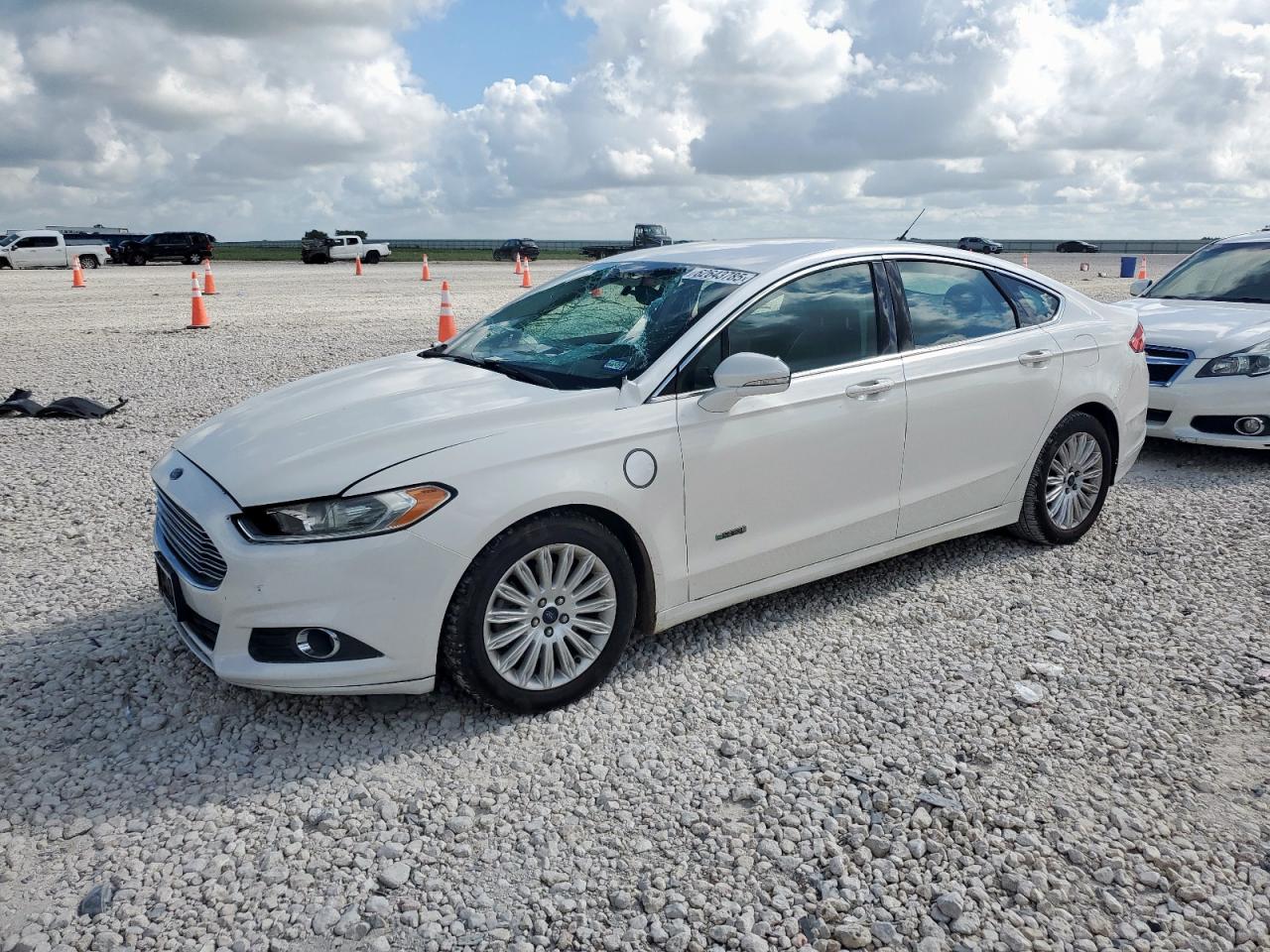 FORD FUSION 2016 3FA6P0PU0GR224075