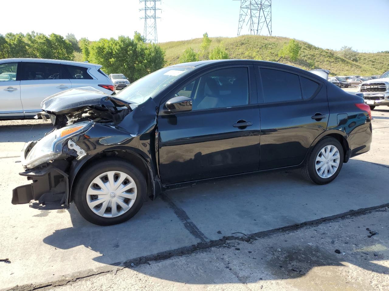 NISSAN VERSA 2019 3N1CN7AP5KL827309
