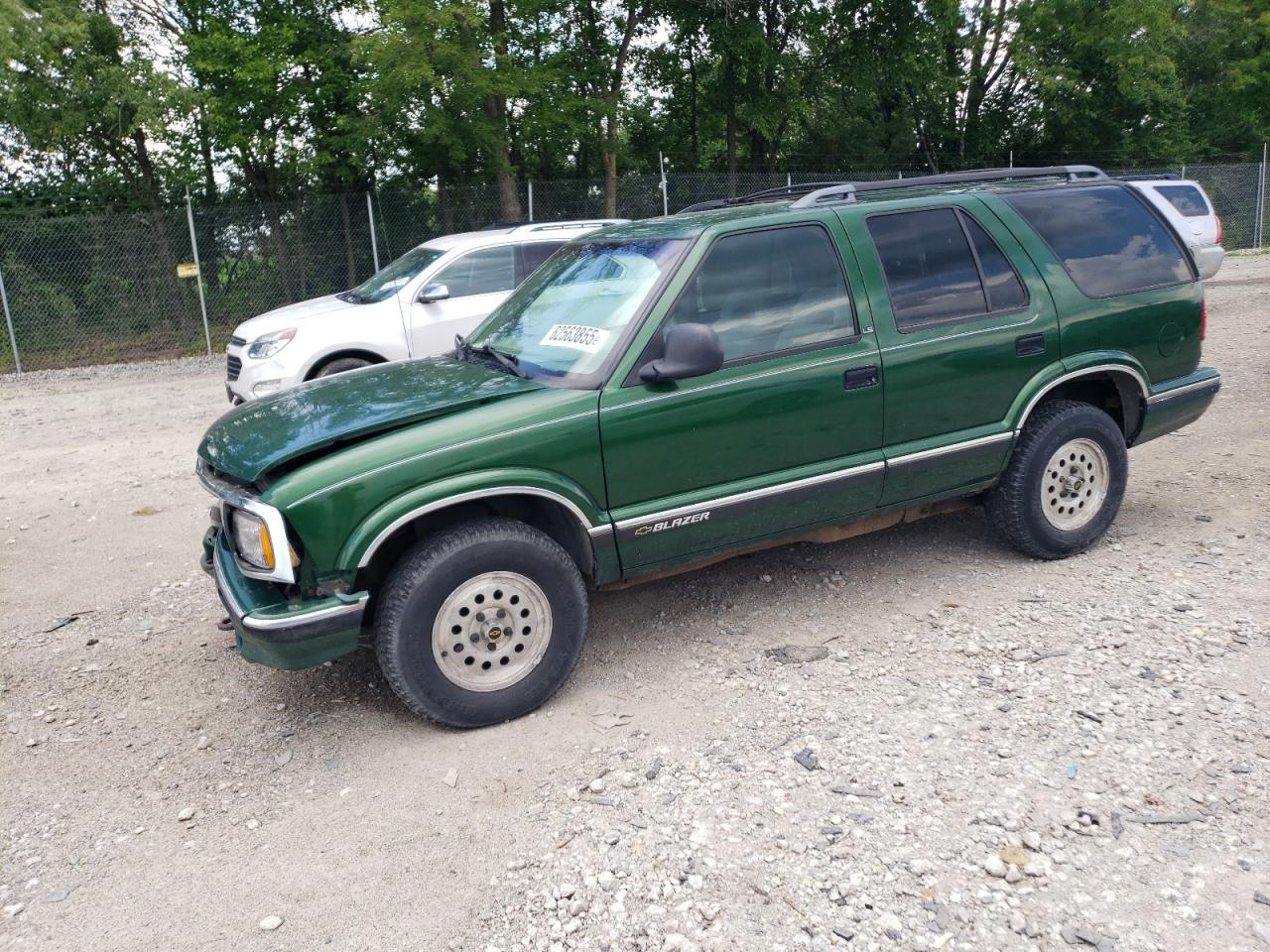 CHEVROLET BLAZER 1997 1GNDT13W4VK110812
