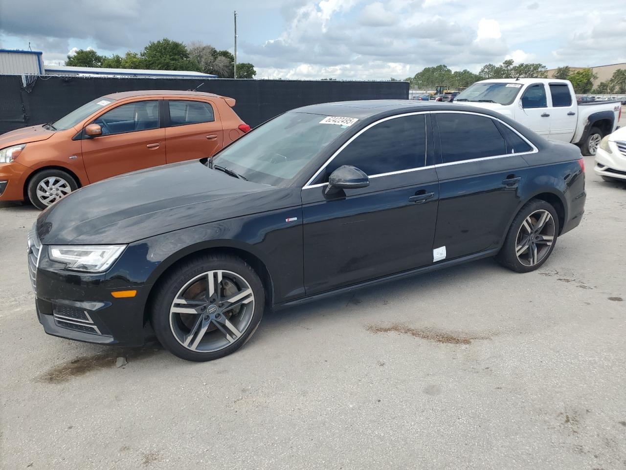 AUDI A4 2017 WAUENAF43HN002019