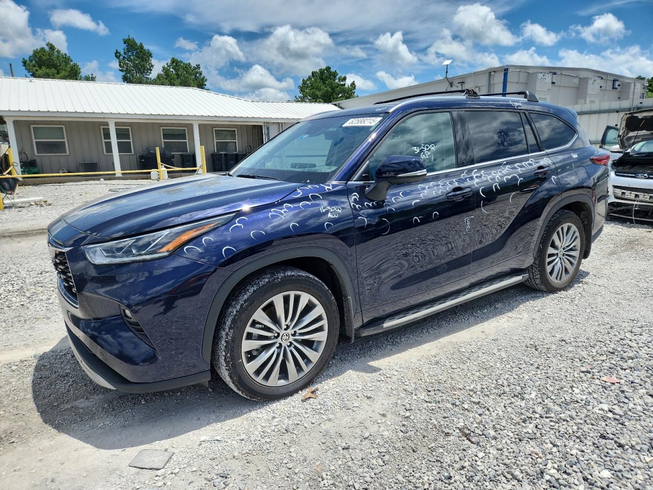 TOYOTA HIGHLANDER 2021 5TDFZRBH6MS156764