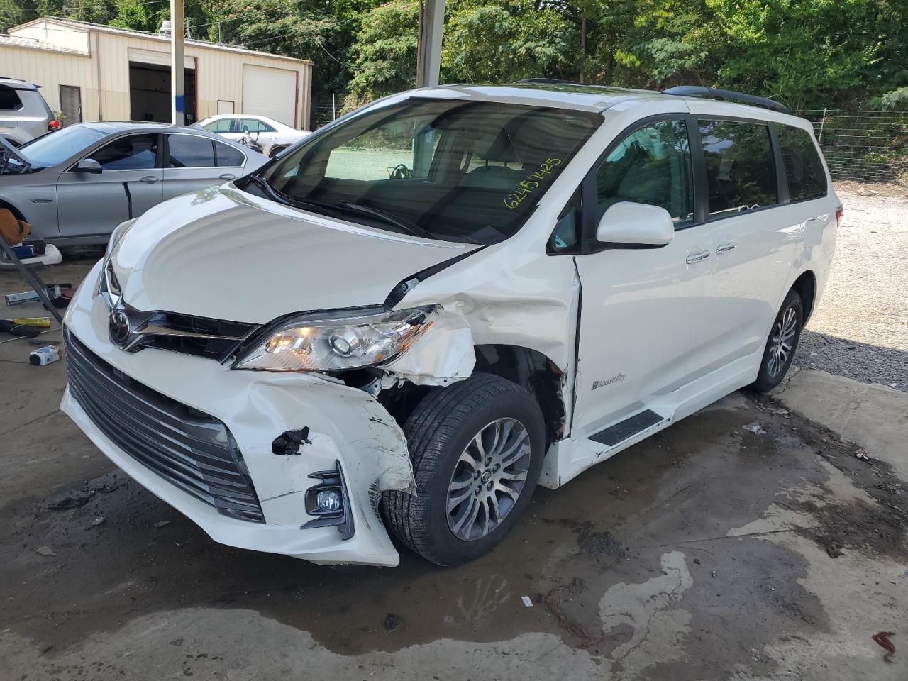 TOYOTA All Models 2018 5TDYZ3DCXJS921509