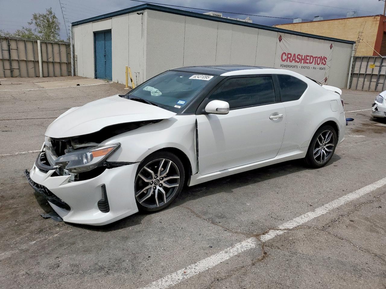 TOYOTA SCION 2016 JTKJF5C75GJ018614