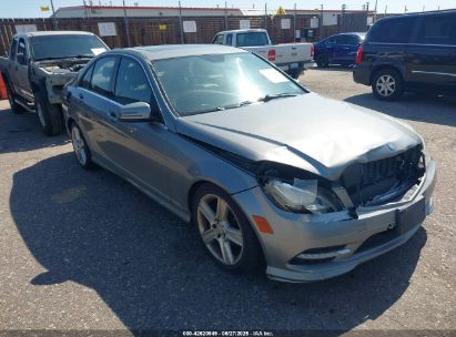 MERCEDES-BENZ C 300 2011 WDDGF8BB8BR156320