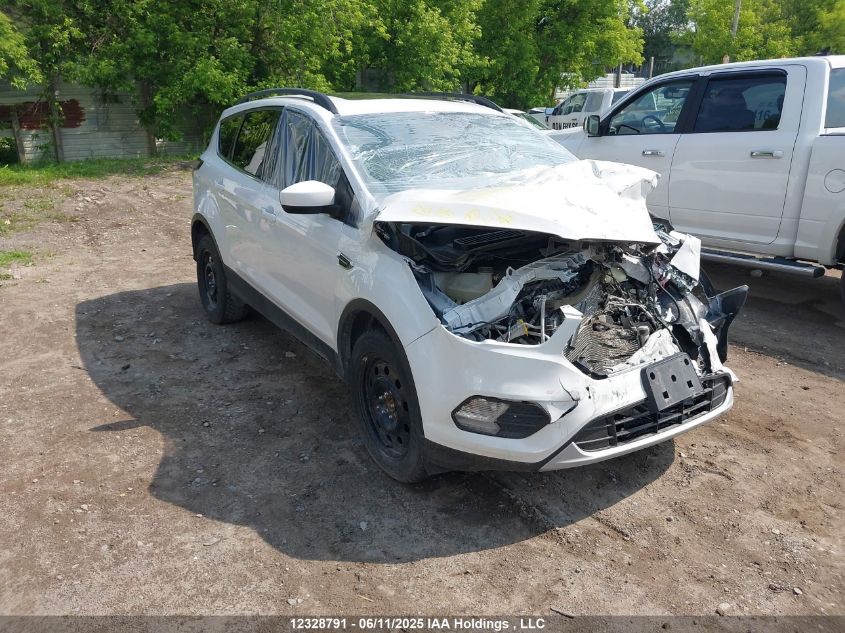 FORD ESCAPE 2018 1FMCU0HD0JUC81294