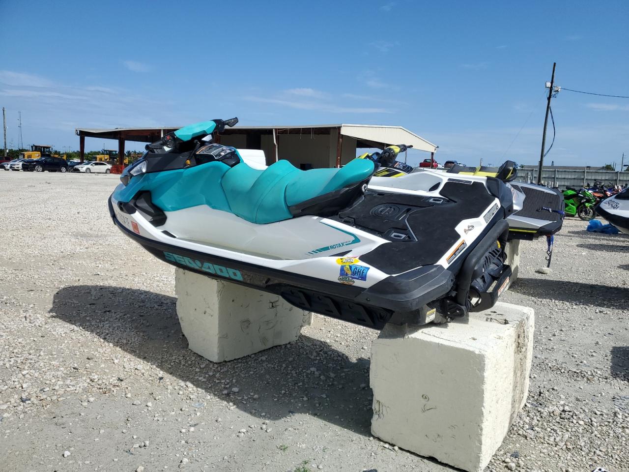 SEADOO GXT 2022 VIN YDV38842L122 фото 3