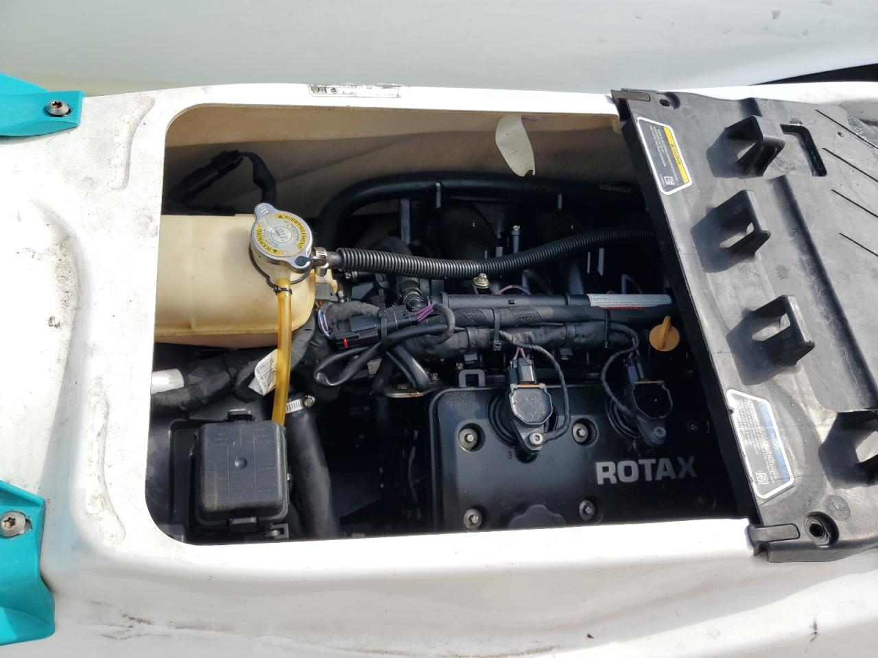 SEADOO GXT 2022 VIN YDV38842L122 фото 7