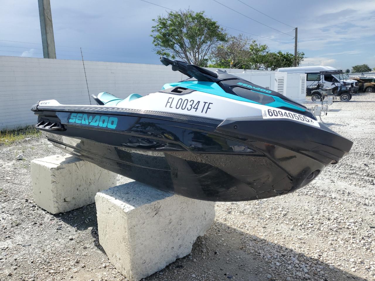 SEADOO GXT 2022 VIN YDV38842L122 фото 9