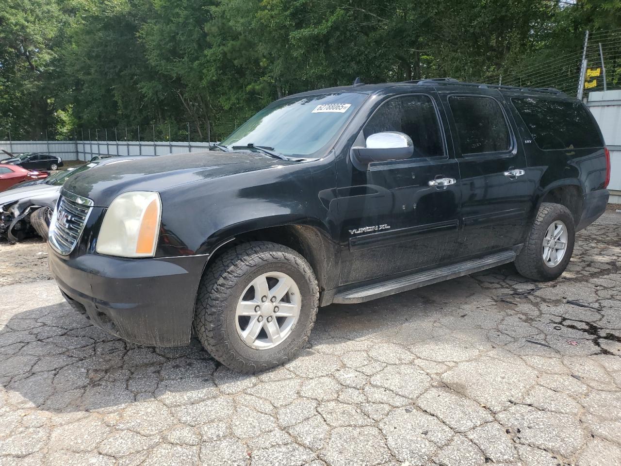 GMC YUKON 2011 1GKS2KE32BR400565