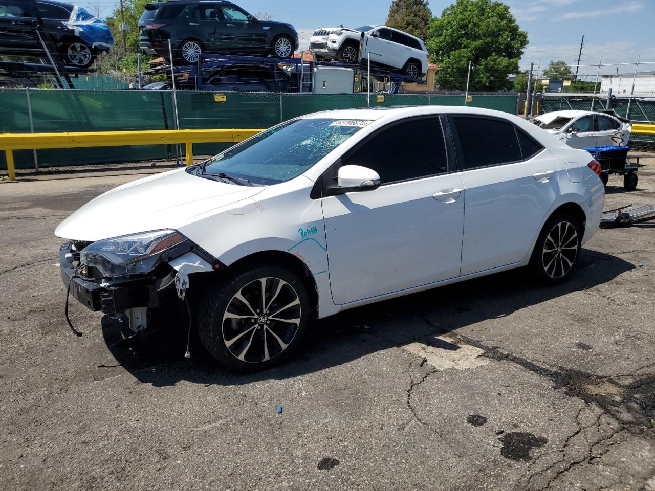 TOYOTA COROLLA 2018 5YFBURHE3JP754647