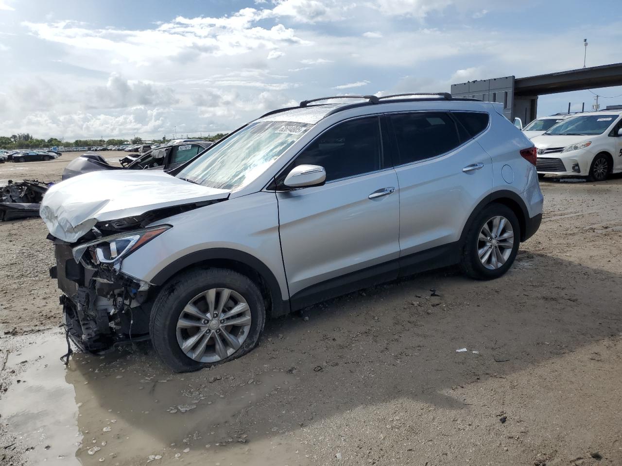 HYUNDAI SANTA FE 2018 5XYZUDLA8JG508459