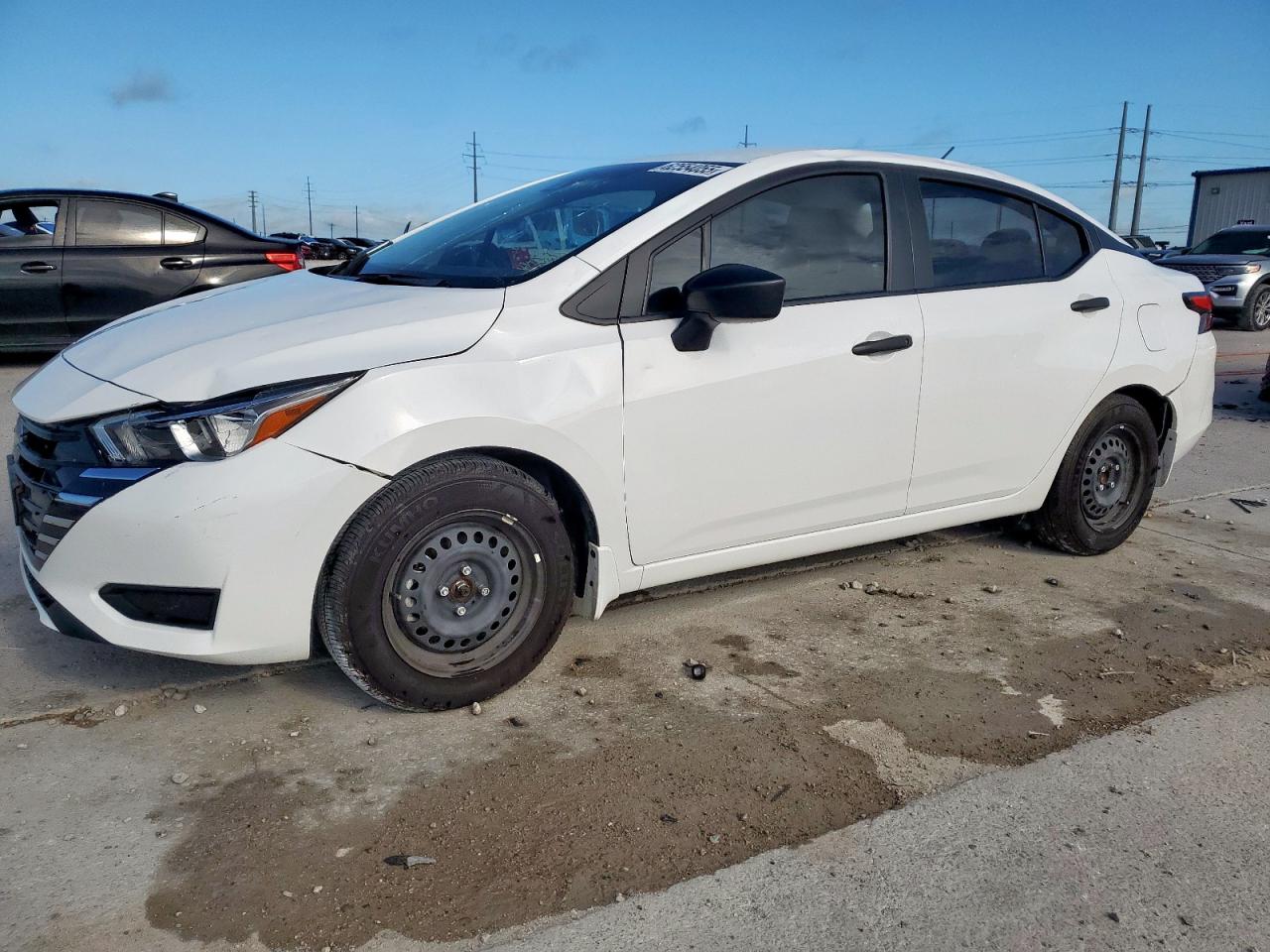 NISSAN VERSA 2024 3N1CN8DV8RL879057