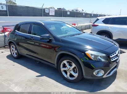 MERCEDES-BENZ GLA 2019 WDCTG4EB6KU009852
