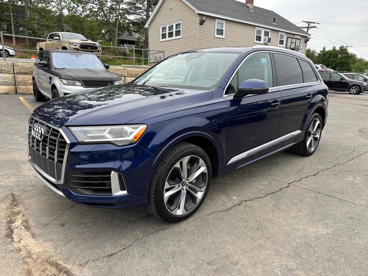 AUDI Q7 2021 WA1LXAF7XMD013043