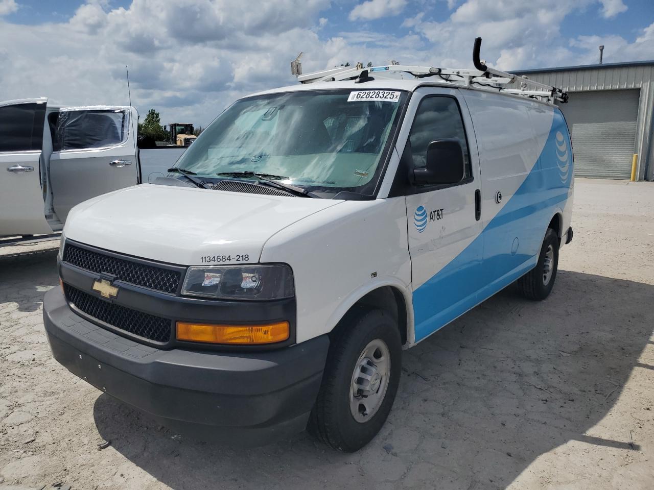 CHEVROLET EXPRESS 2018 1GCWGAFP8J1180209