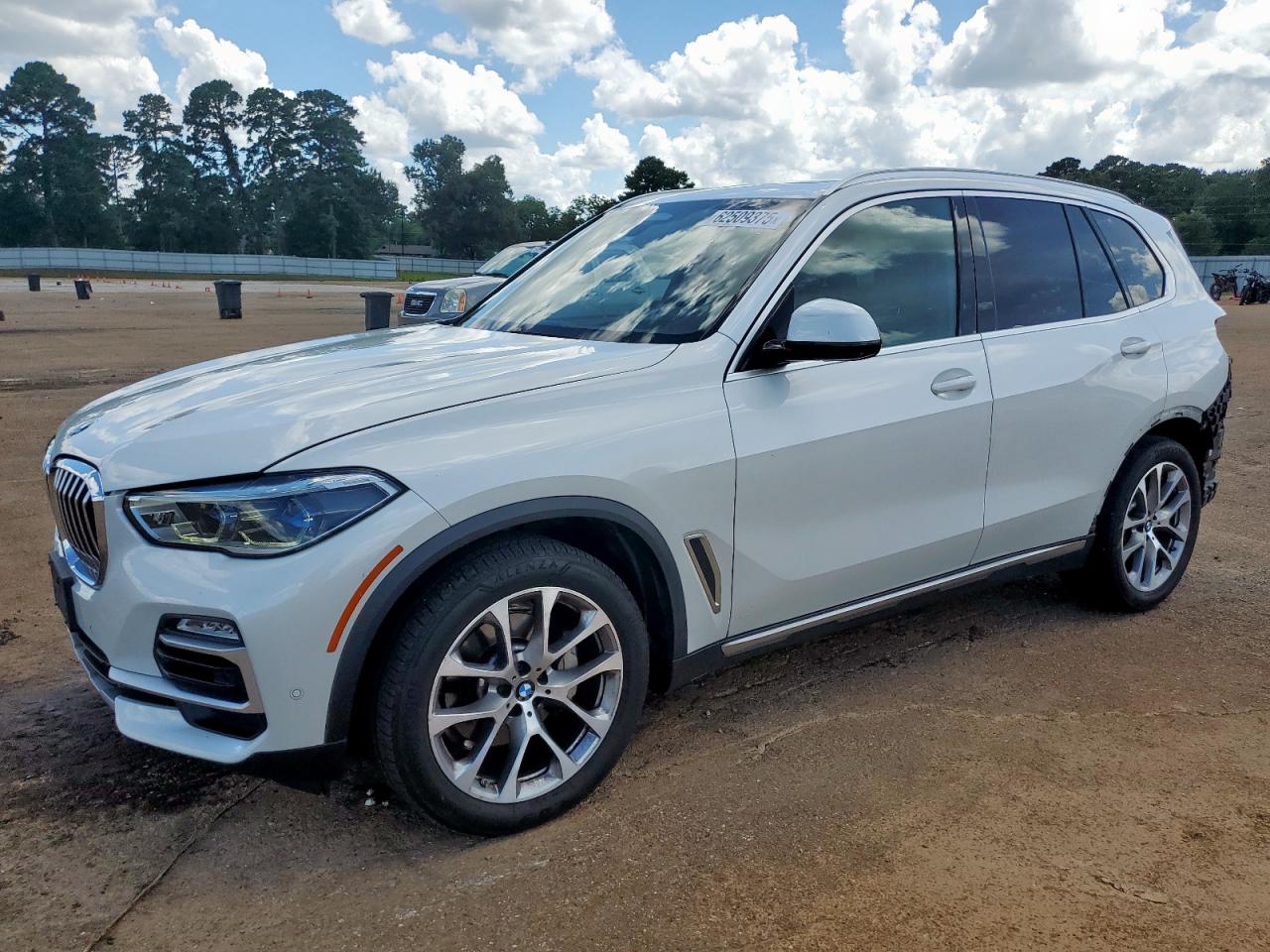 BMW X5 2019 5UXCR6C51KLL05987
