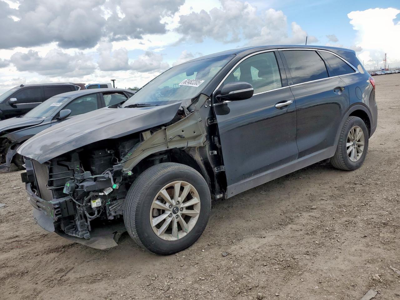 KIA SORENTO 2019 5XYPG4A58KG560079